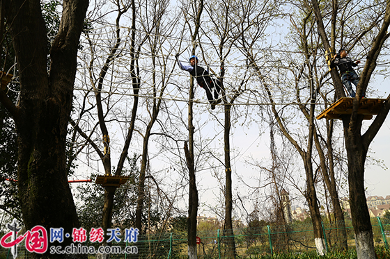 全国首家校内体验式素质教育营地落户成都三原