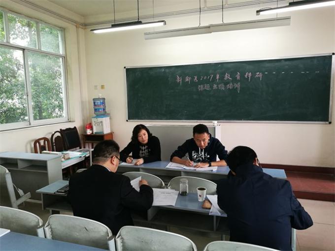 聆听专家教诲1.JPG