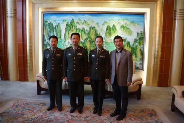 向“神州十号”航天员学习.jpg