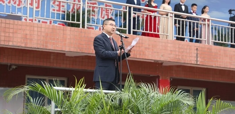 曾校长致辞.jpg