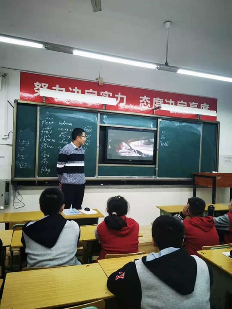 沈梁照片1.jpg